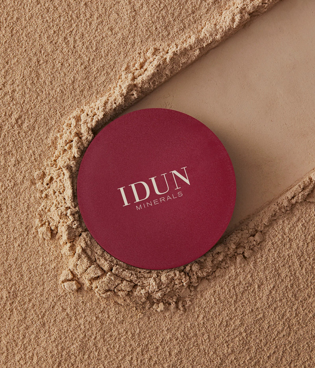 IDUN Minerals Mineral Powder Foundation Ylva Medium Dark Neutral (7 G) IDUN Minerals