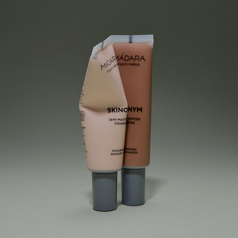 MADARA Skinonym Semi-Matte Peptide Foundation #100 Mocha (30 ML) MADARA