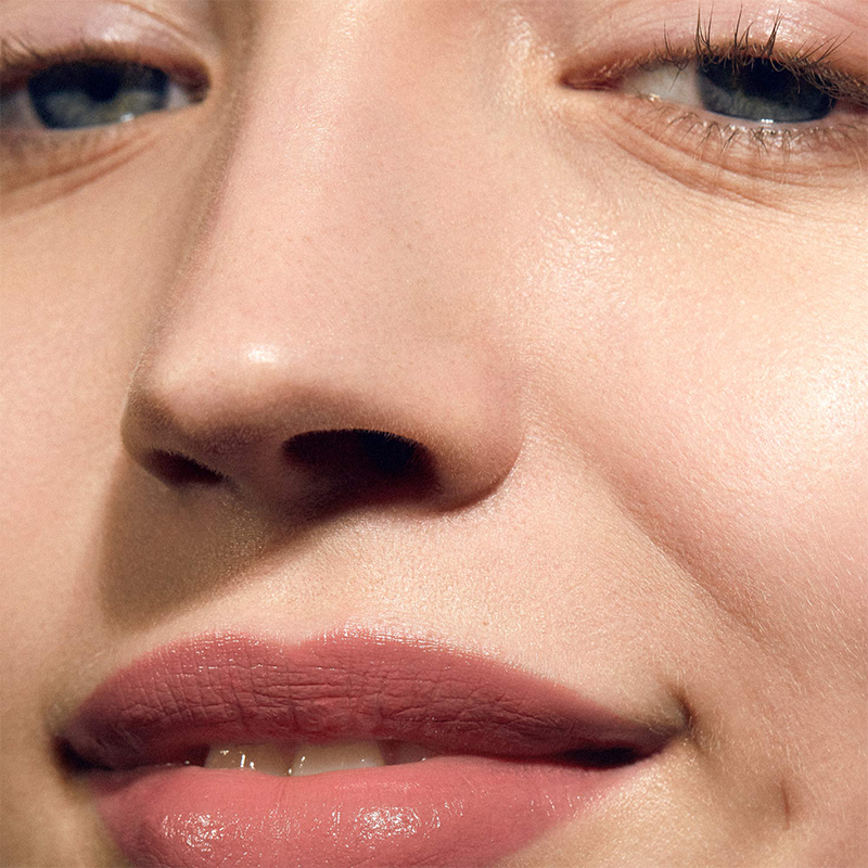 MADARA Dazzle Nights Satin Shine Lipstick #501 Flattery (3.8 G) MADARA