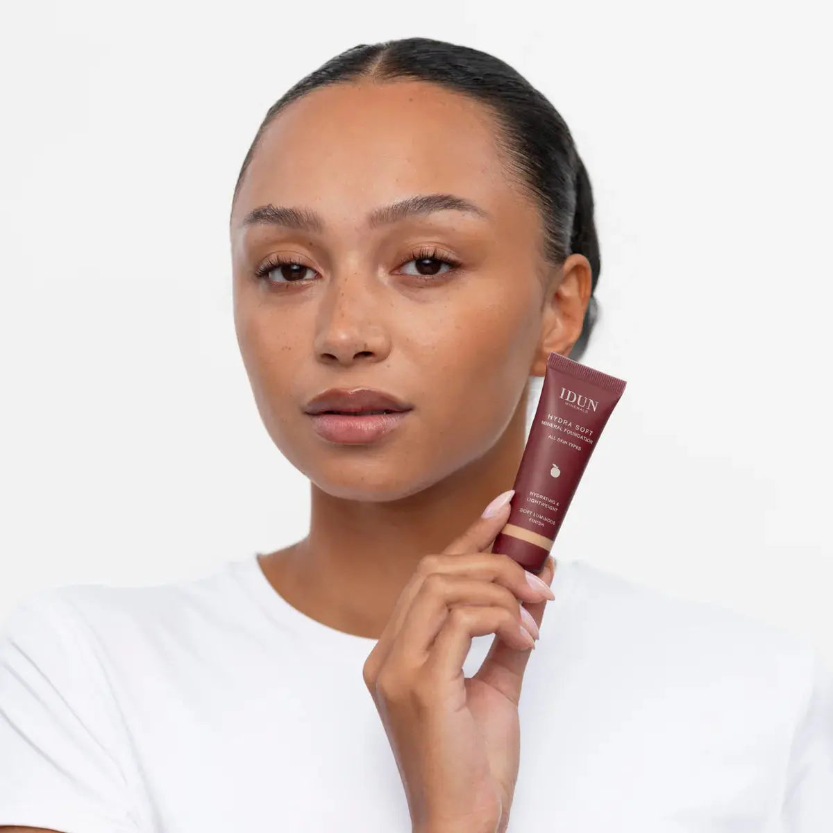 IDUN Minerals Hydrasoft Mineral Foundation Runa (30 ML) IDUN Minerals