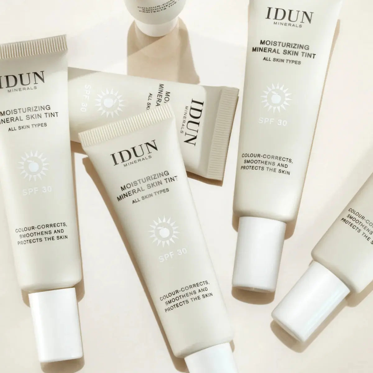 IDUN Minerals Moisturizing Skin Tint Djurgården Light Neutral (27 ML) IDUN Minerals