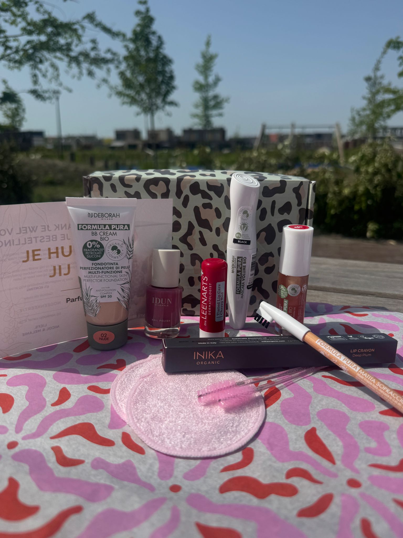 The PV Box - Limited Edition Make-up Try-out Box