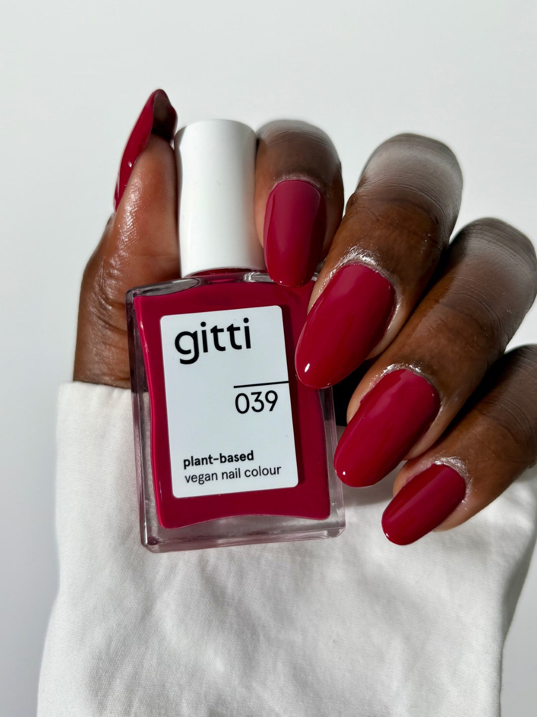GITTI Nagellak no. 039 Red Berry GITTI